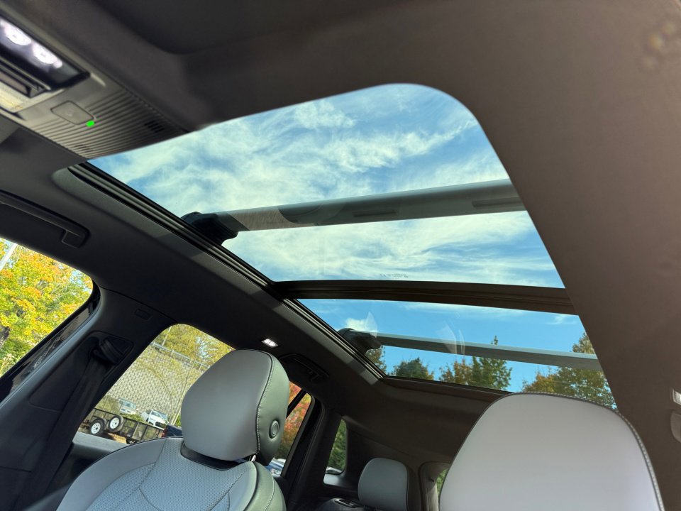 New 2026 Volkswagen Tiguan SE R-Line image 21