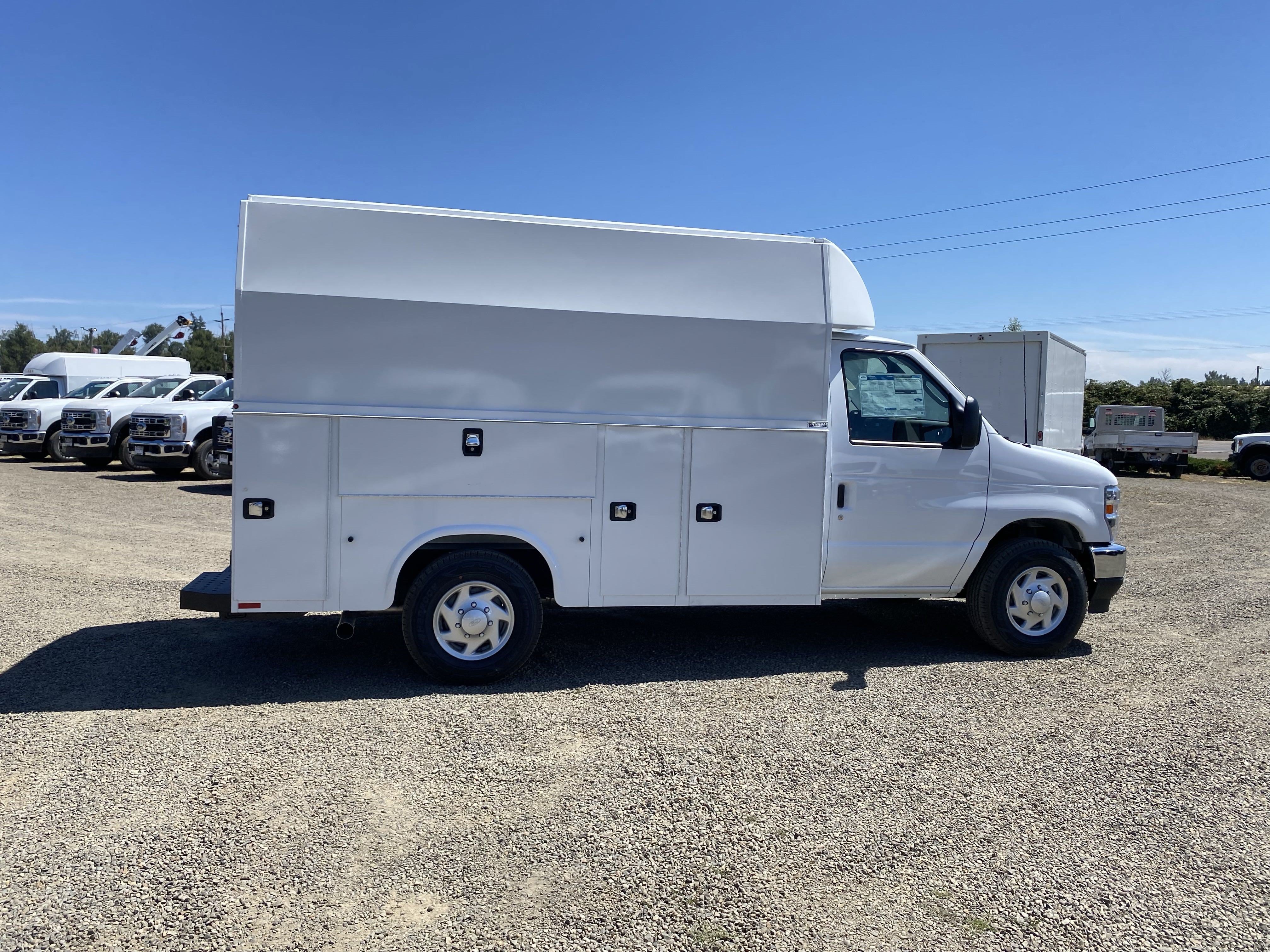 New 2026 Ford E-350 and Econoline 350 Super Duty w/ Power Equipment Group RWD image 9