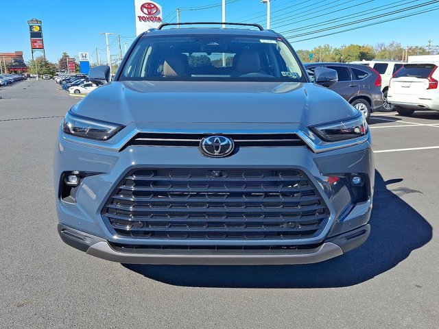 New 2026 Toyota Grand Highlander AWD image 2