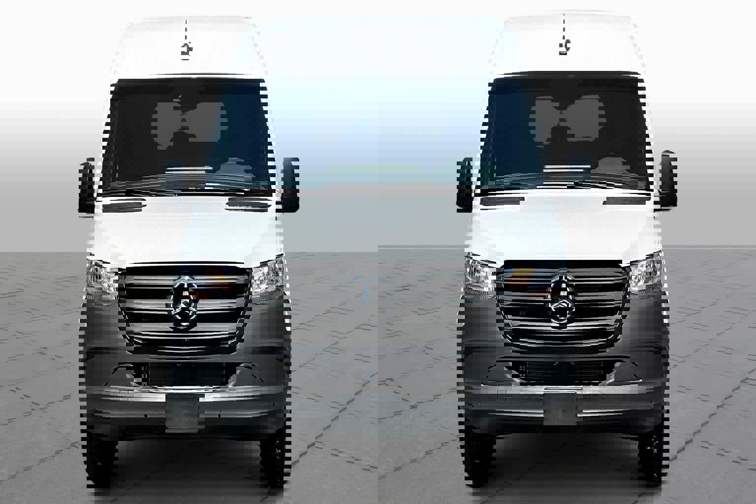 Used 2024 Mercedes-Benz Sprinter 2500 image 3