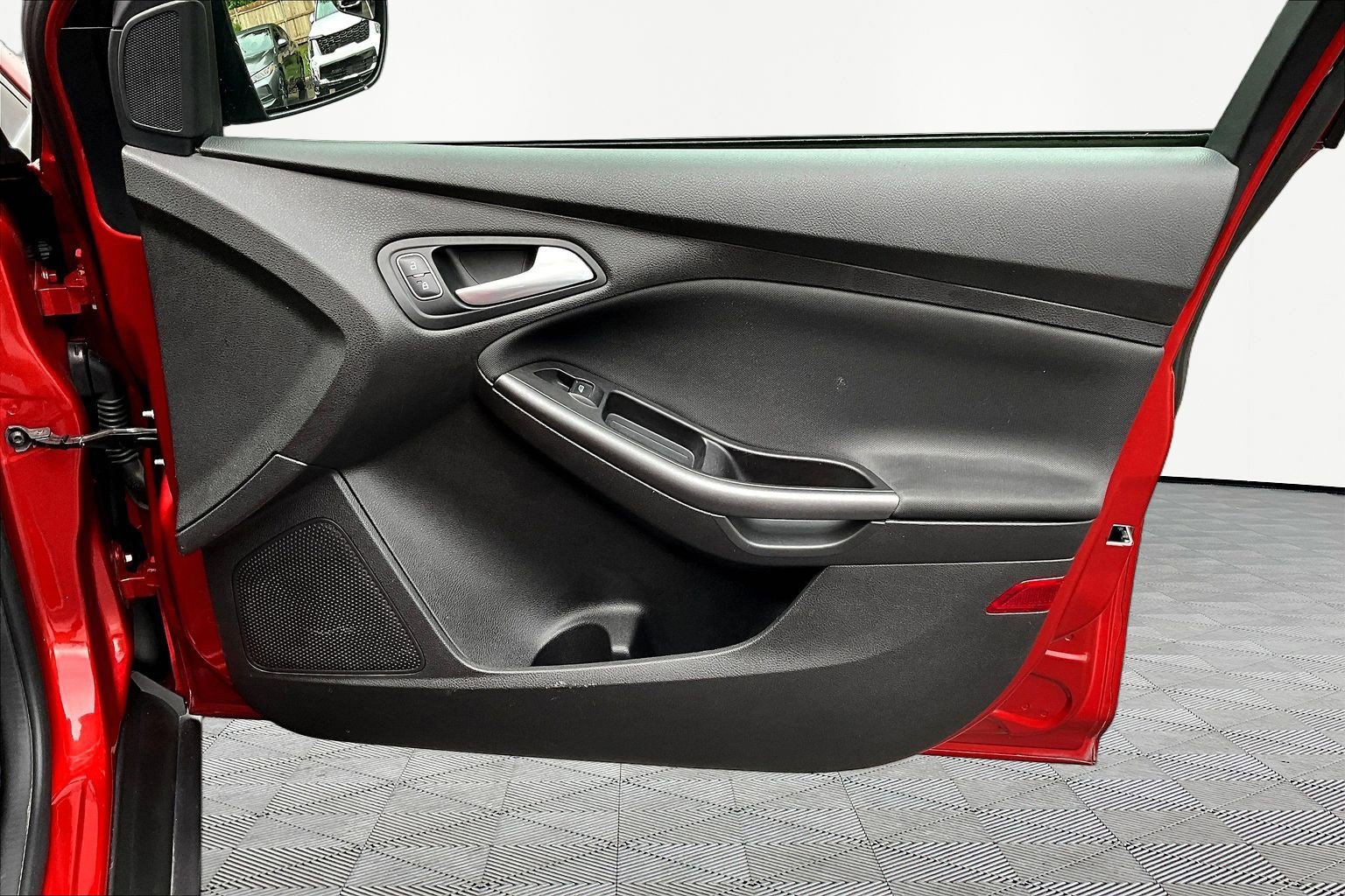 Used 2018 Ford Focus SEL FWD image 28