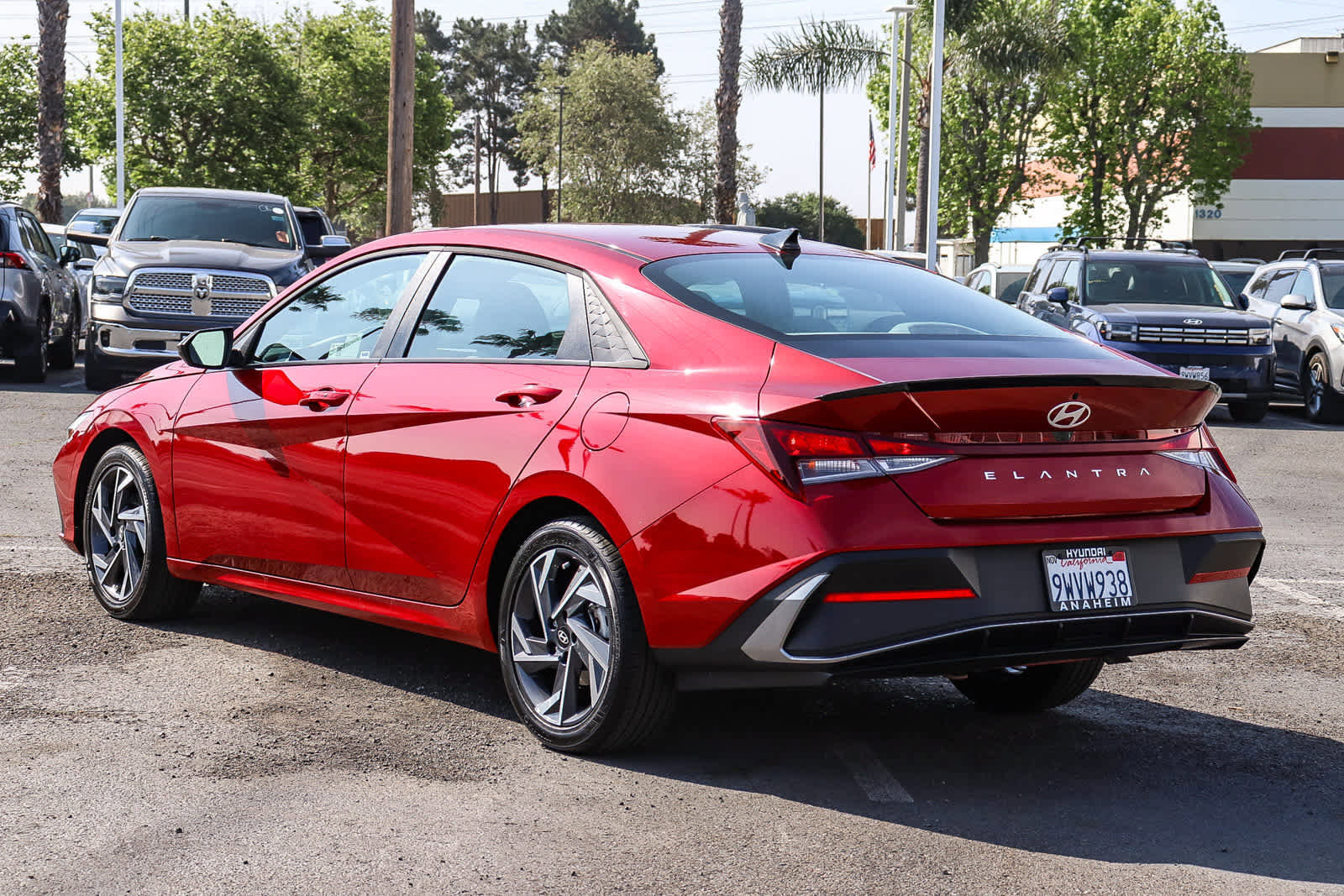 Used 2025 Hyundai Elantra Sport image 8