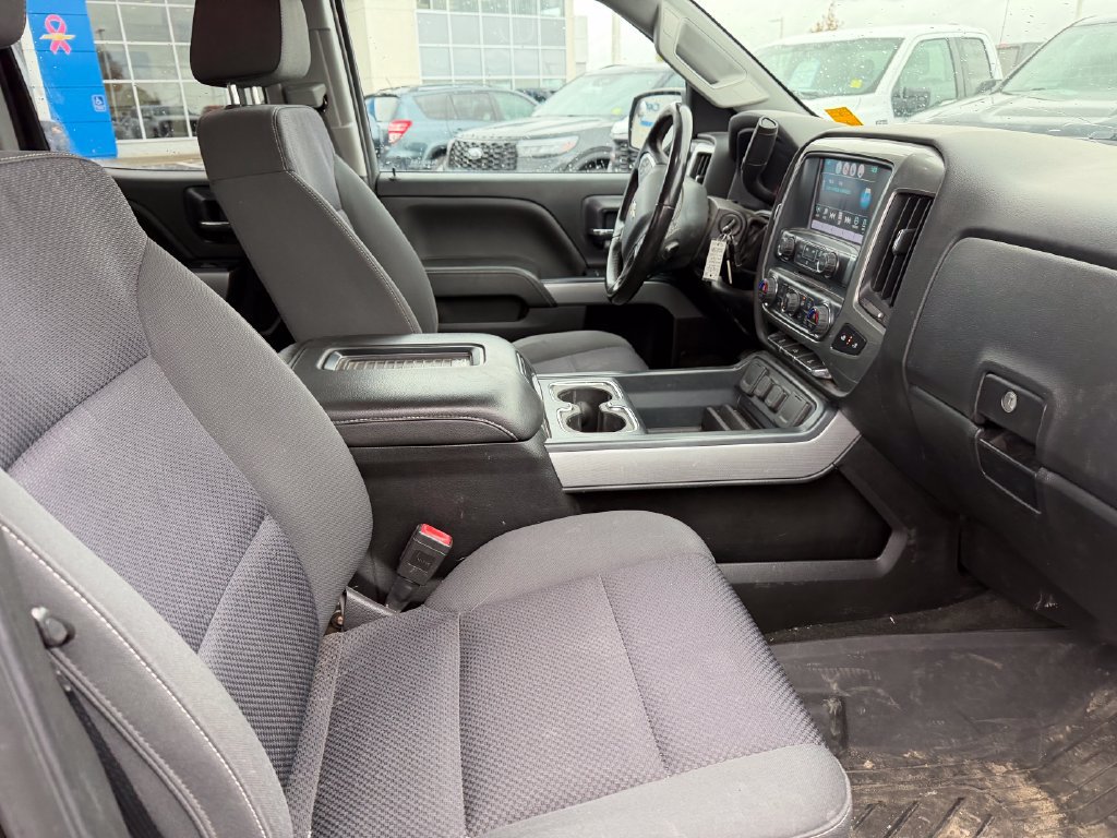 Used 2018 Chevrolet Silverado 1500 LT w/ All Star Edition AWD/4WD image 6