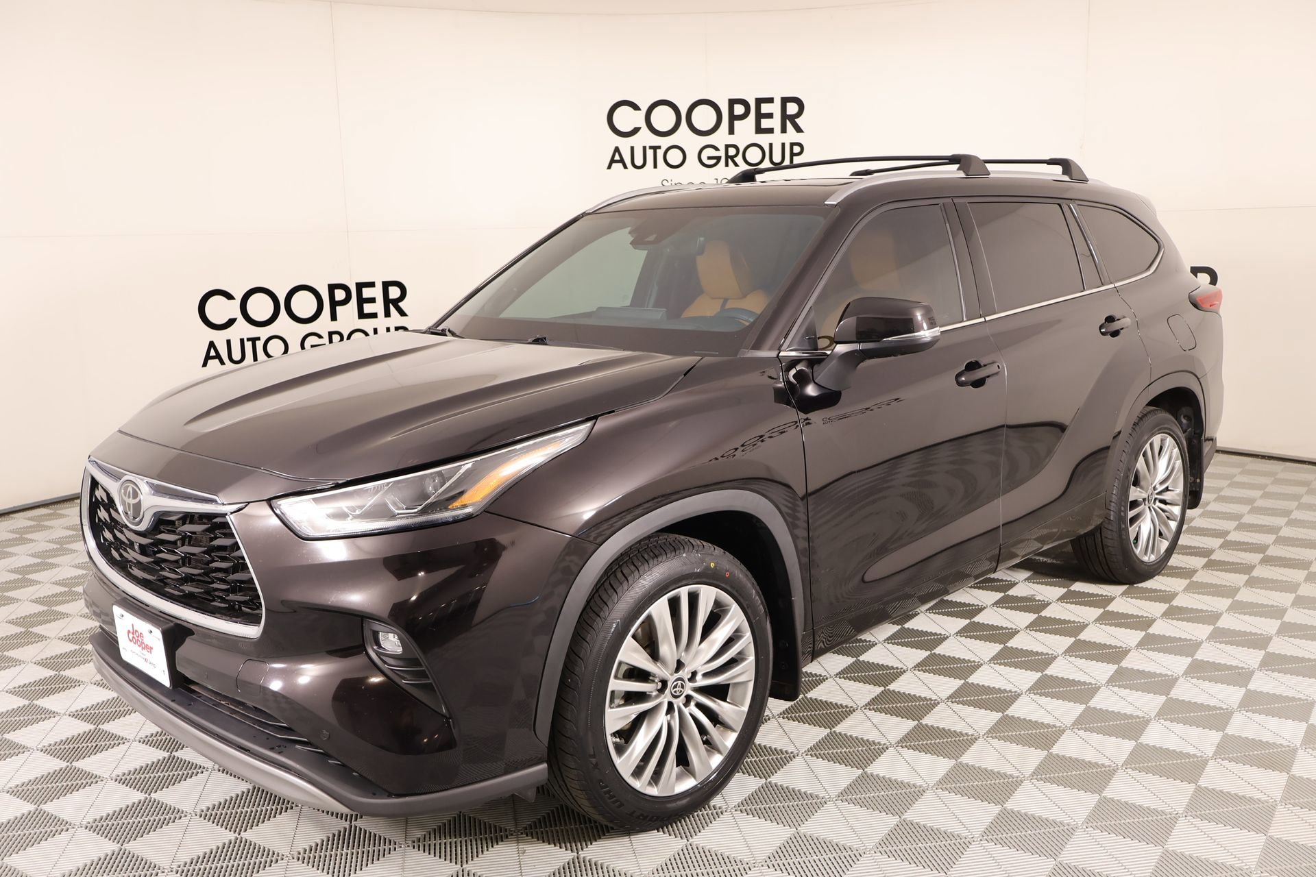 Used 2022 Toyota Highlander Platinum image 11