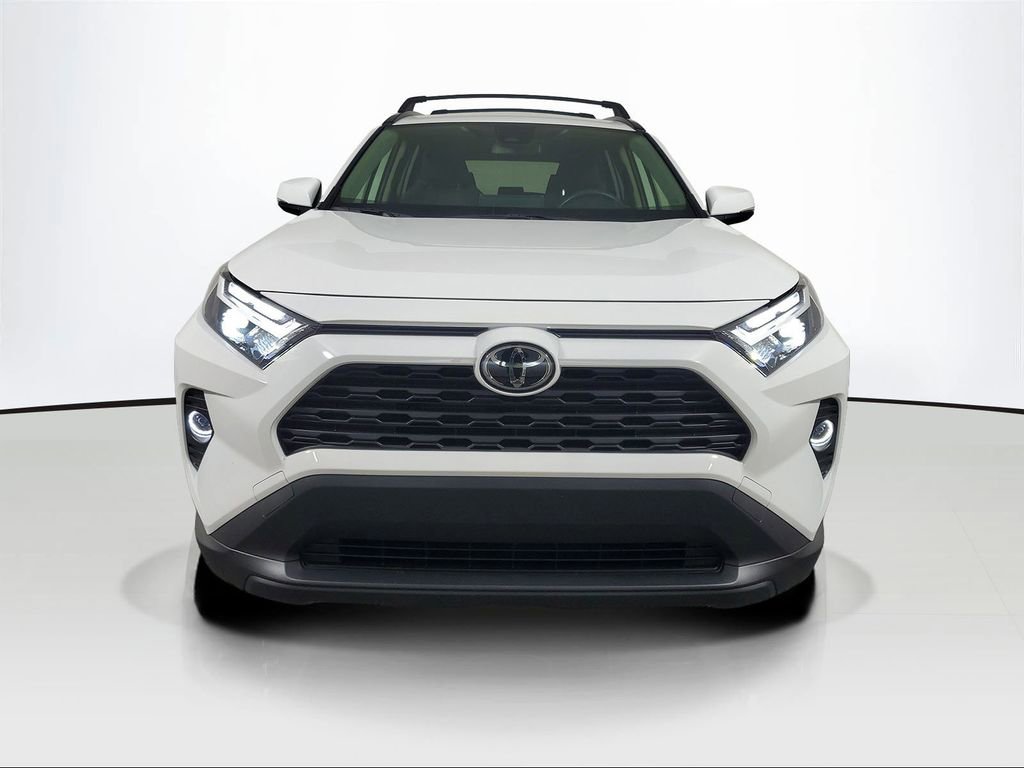 Used 2025 Toyota RAV4 XLE image 2