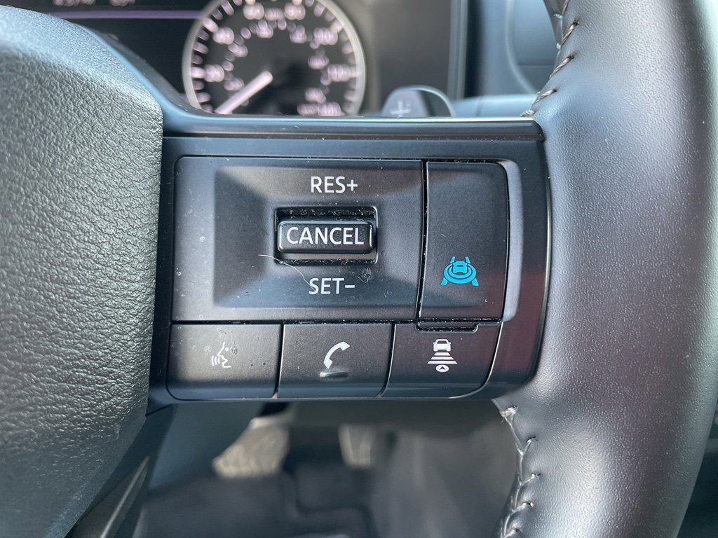 Certified 2025 Nissan Rogue SV image 14