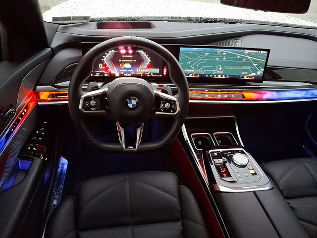 Used 2025 BMW 740i xDrive AWD/4WD image 12