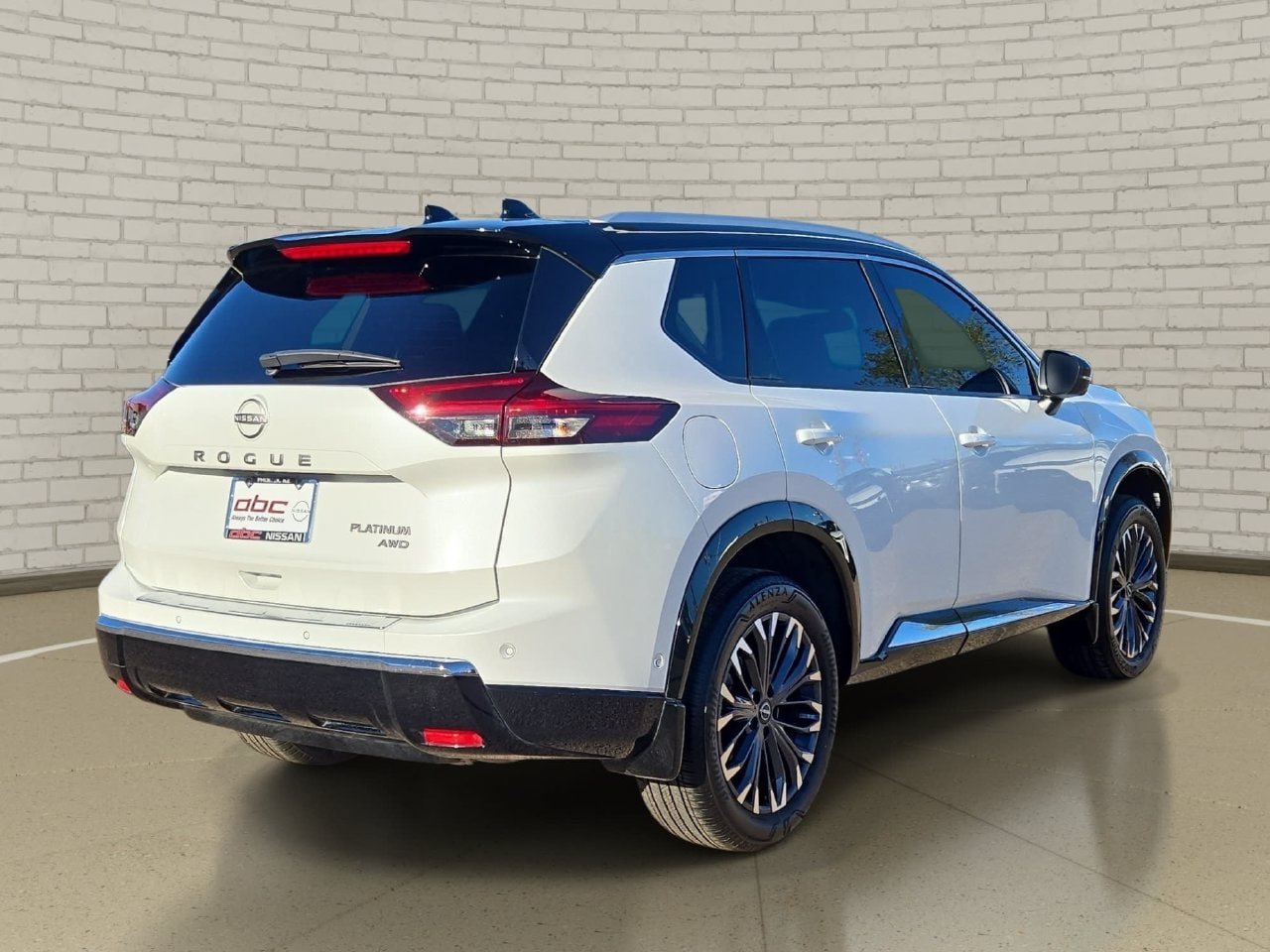 Certified 2025 Nissan Rogue Platinum w/ Tech Package AWD/4WD image 5