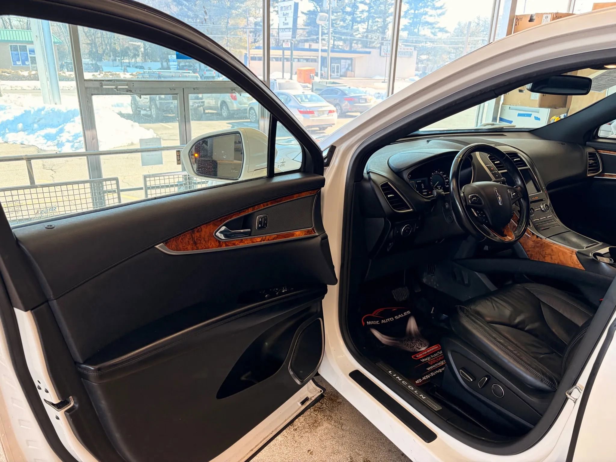 Used 2017 Lincoln MKX Select w/ Select Plus Package image 53