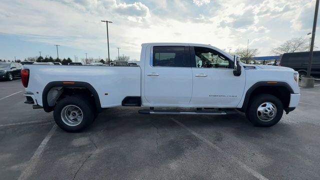 Used 2022 GMC Sierra 3500 Denali AWD/4WD image 9