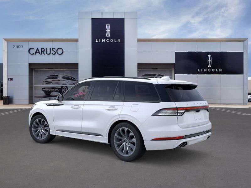 New 2026 Lincoln Aviator AWD w/ Jet Appearance Package image 4