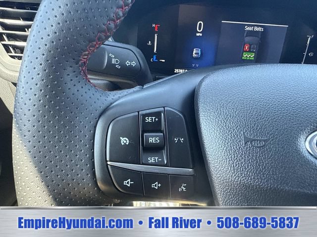 Used 2025 Ford Escape ST-Line Select AWD/4WD image 30