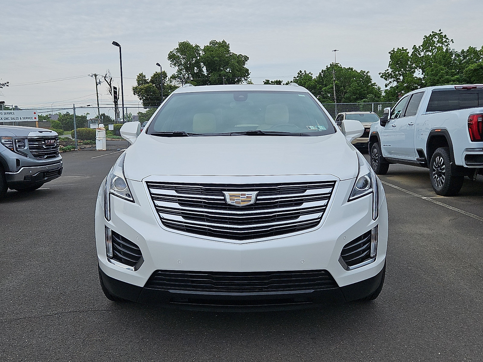 Used 2019 Cadillac XT5 Luxury AWD/4WD image 2
