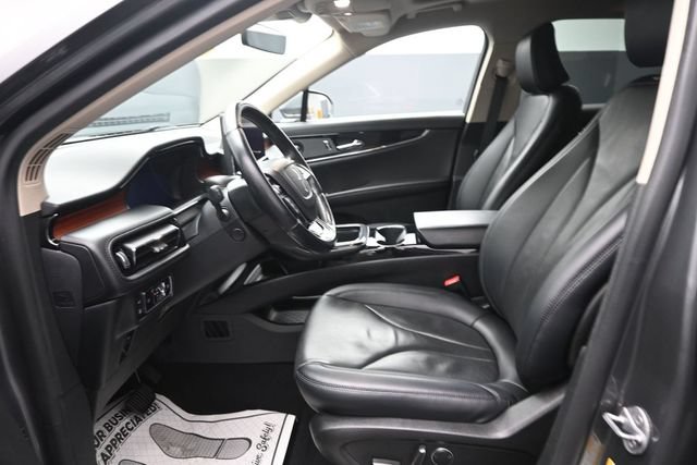 Certified 2023 Lincoln Nautilus Reserve w/ Equipment Group 201A AWD/4WD image 9