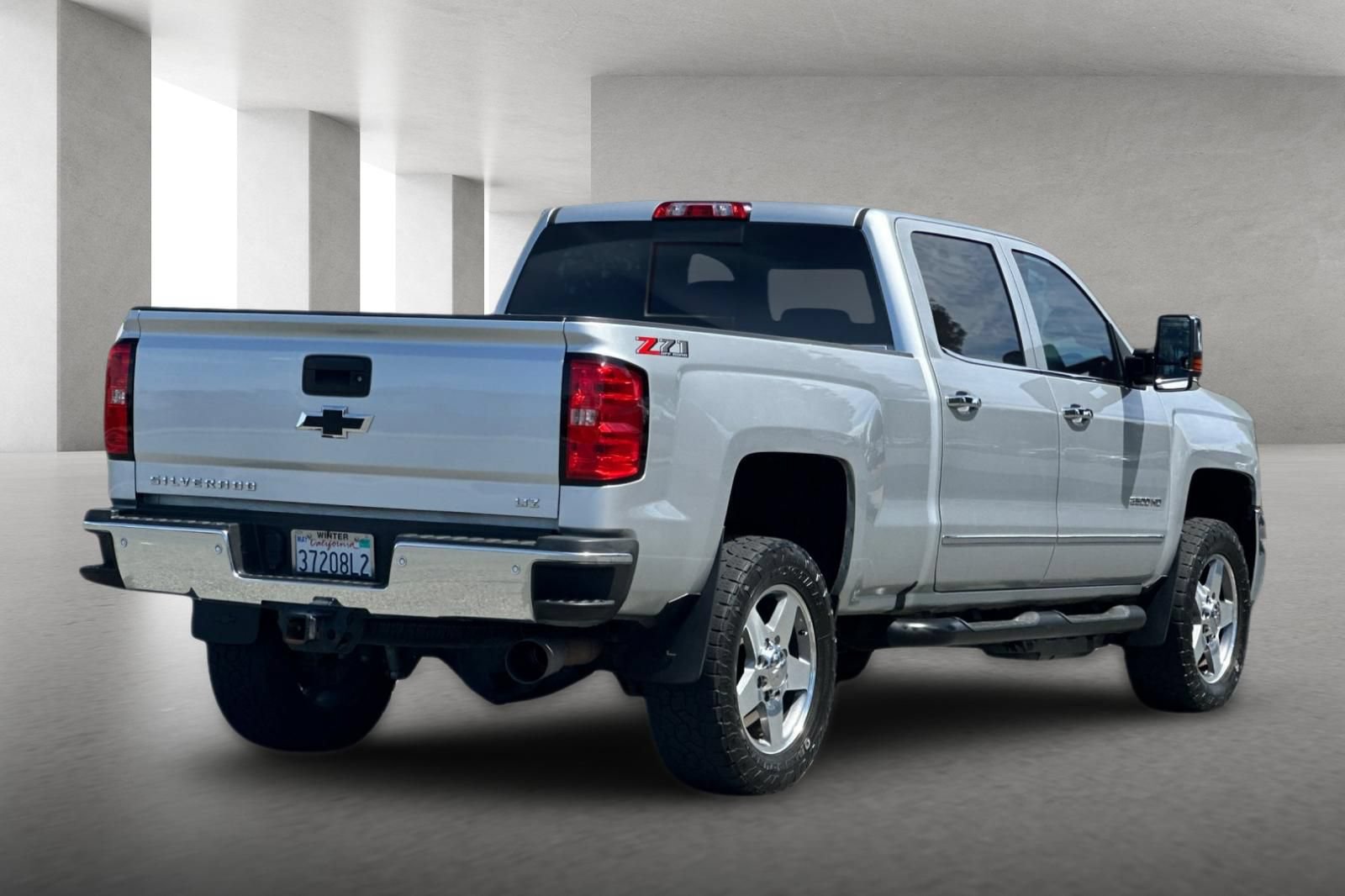 Used 2018 Chevrolet Silverado 2500 LTZ w/ Duramax Plus Package AWD/4WD image 4