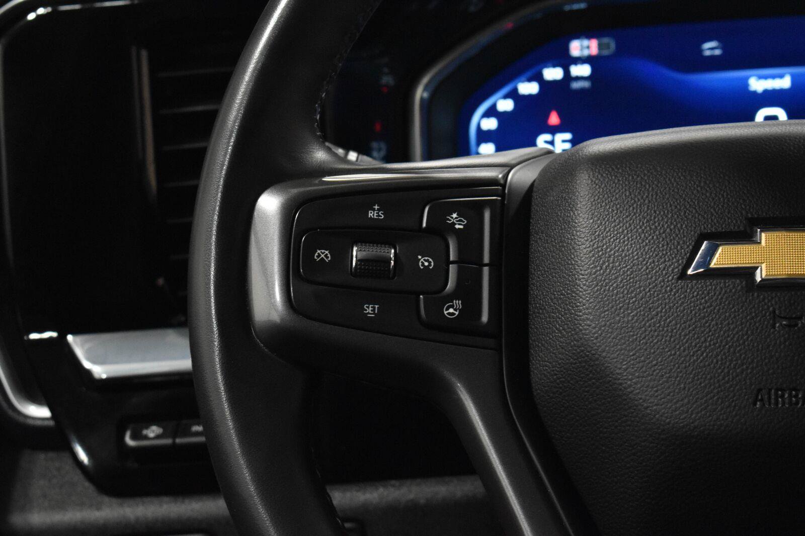 Used 2024 Chevrolet Silverado 3500 High Country w/ High Country Premium Package AWD/4WD image 7