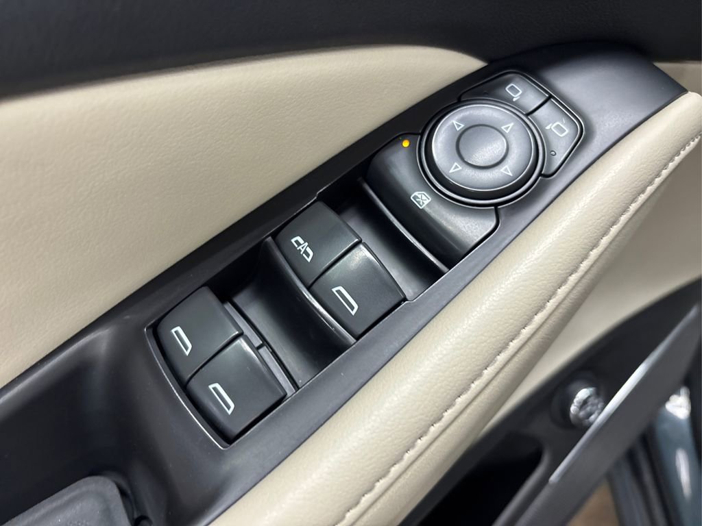Used 2019 Buick Enclave Essence image 35