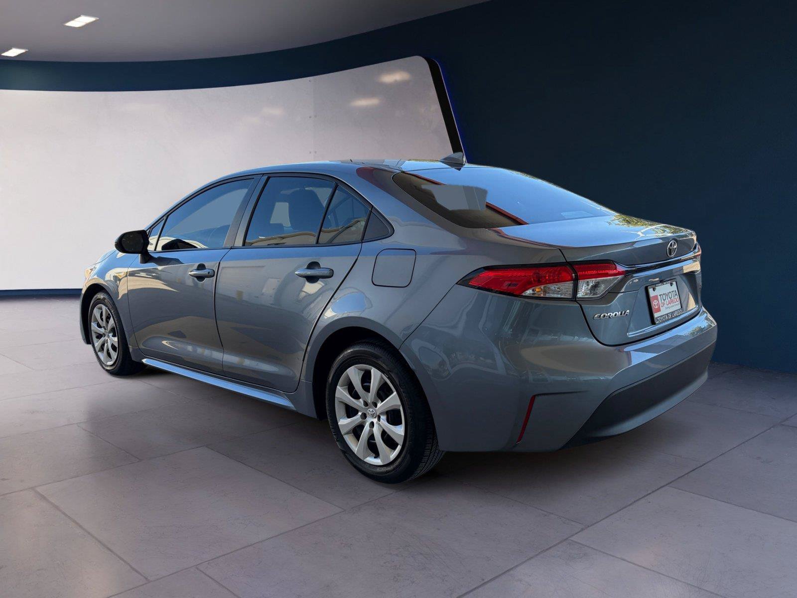 Used 2025 Toyota Corolla LE FWD image 3