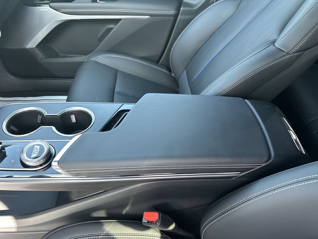 New 2026 Cadillac Lyriq V AWD/4WD image 26