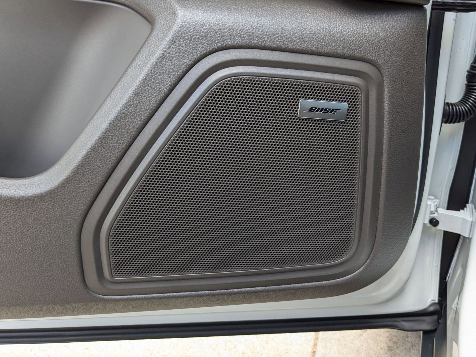 Certified 2025 Porsche Macan image 14