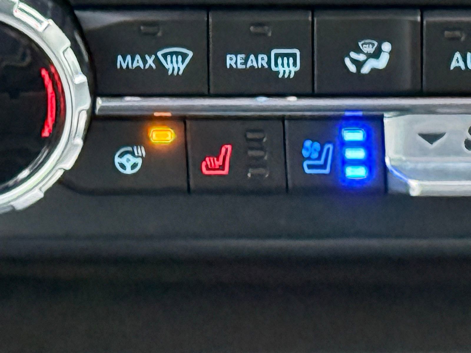 Used 2023 Ford F450 Limited w/ FX4 Off-Road Package image 27