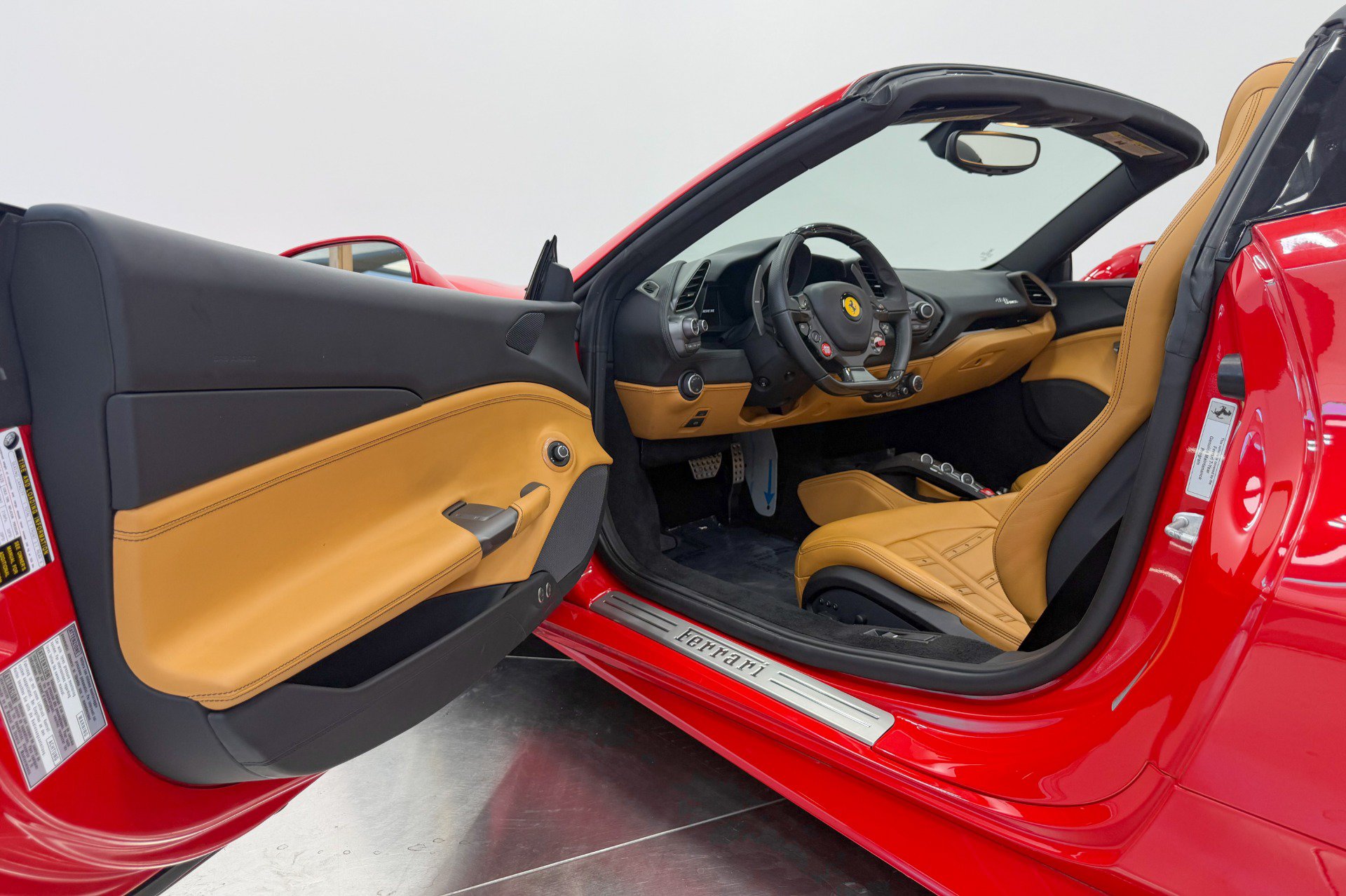 Used 2018 Ferrari 488 Spider RWD image 23