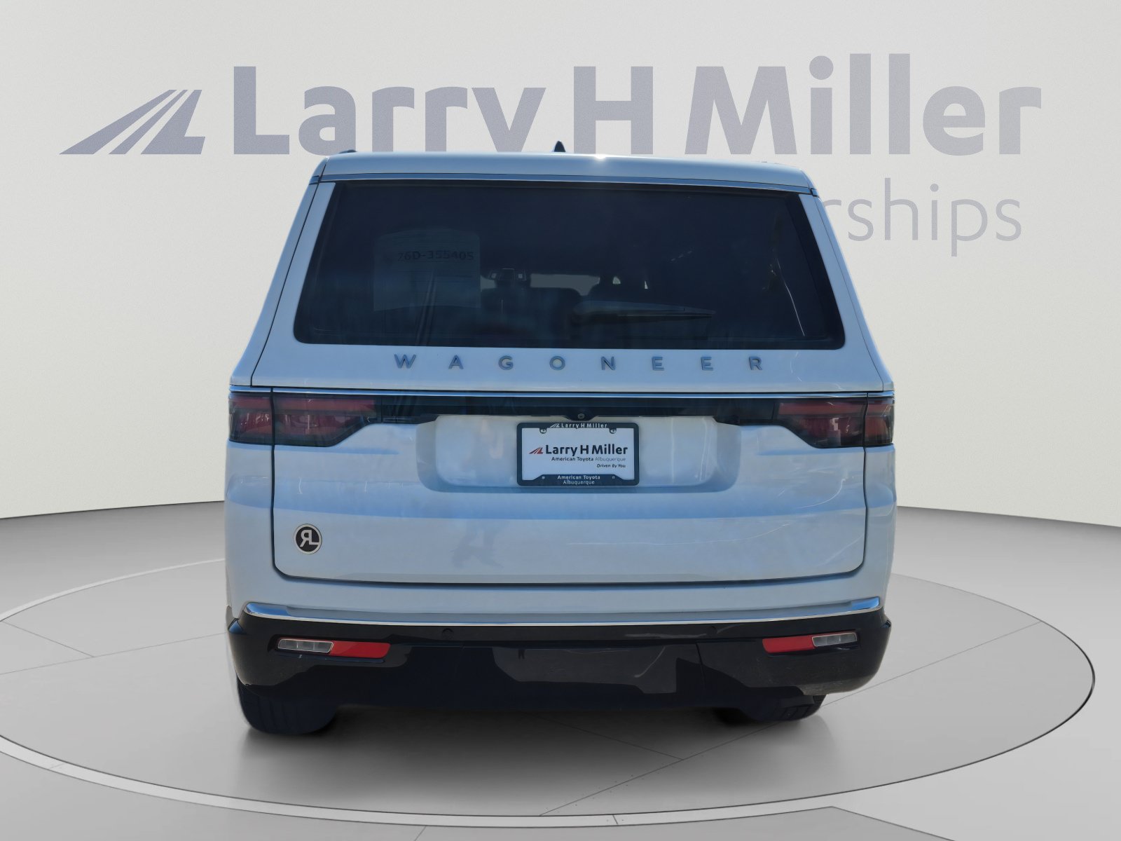 Used 2024 Jeep Wagoneer 4WD w/ Convenience Group I image 4