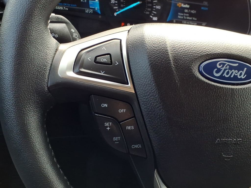 Used 2024 Ford Edge Titanium image 21