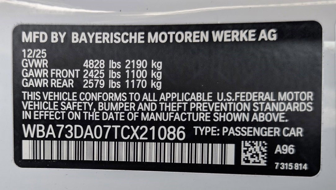 Used 2026 BMW M440i Coupe RWD image 32