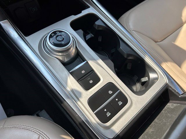 Used 2023 Ford Explorer XLT w/ Equipment Group 202A RWD image 35