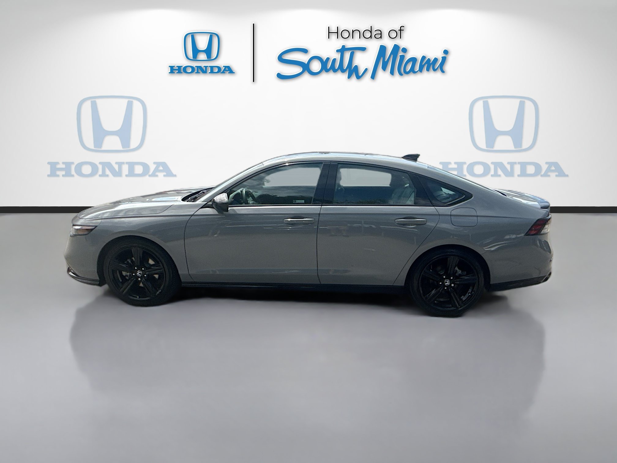 Certified 2025 Honda Accord Sport image 4