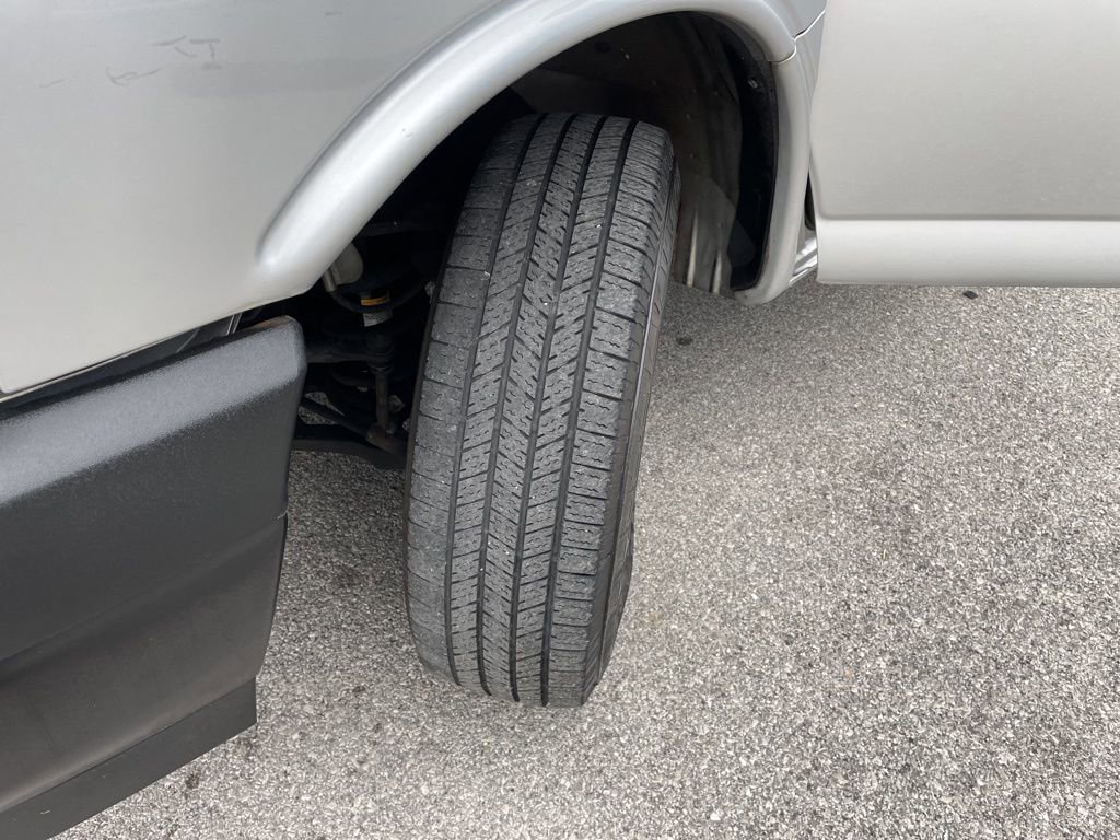 Used 2020 Chevrolet Express 2500 LS w/ Driver Convenience Package image 51