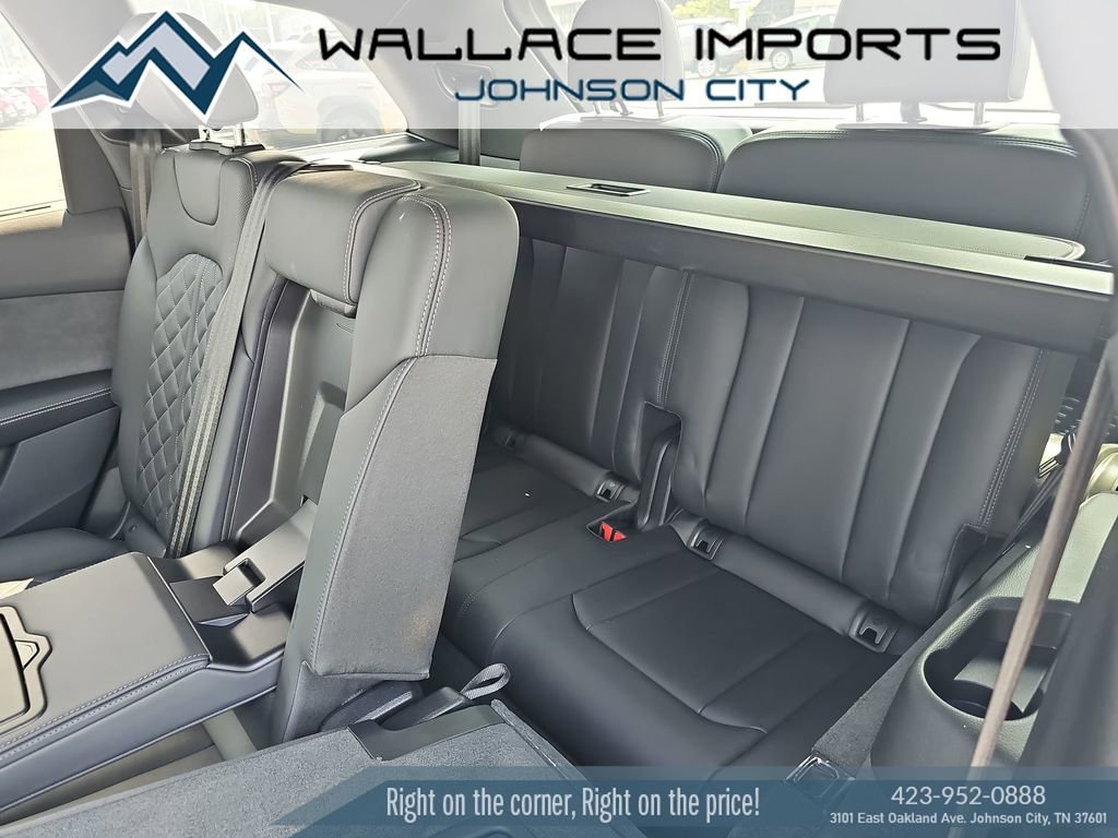 Used 2025 Audi SQ7 Premium Plus image 32