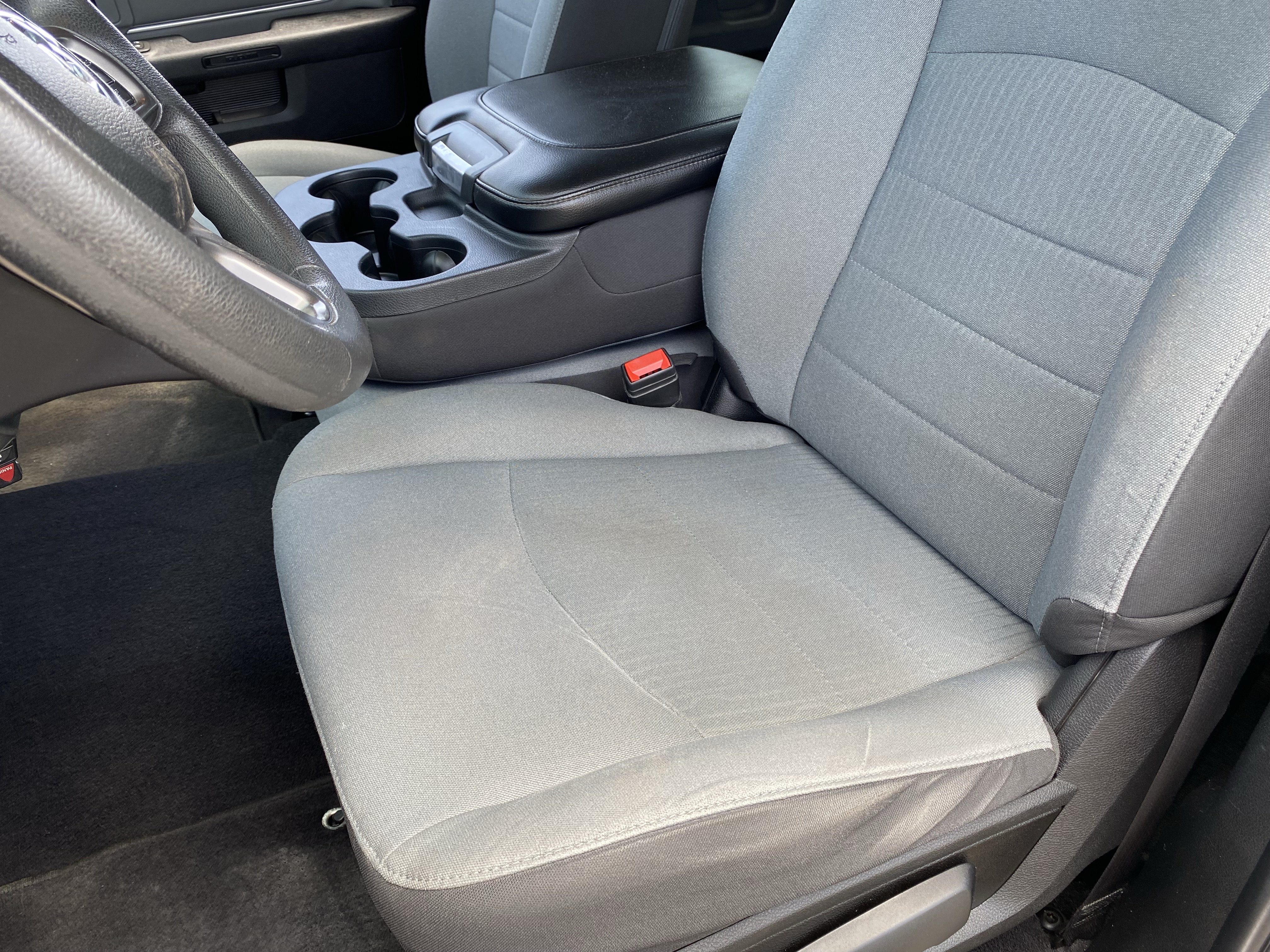 Used 2022 RAM 1500 Classic SLT RWD image 15