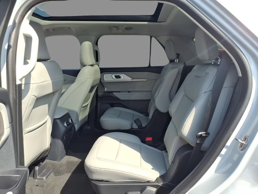 New 2026 Ford Explorer Active w/ Active Comfort Package AWD/4WD image 5