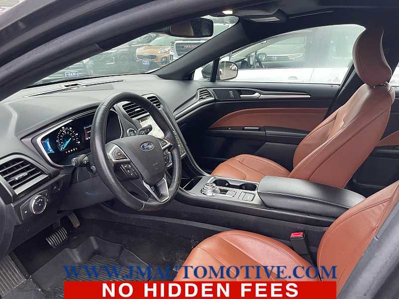 Used 2019 Ford Fusion Energi Titanium FWD image 2