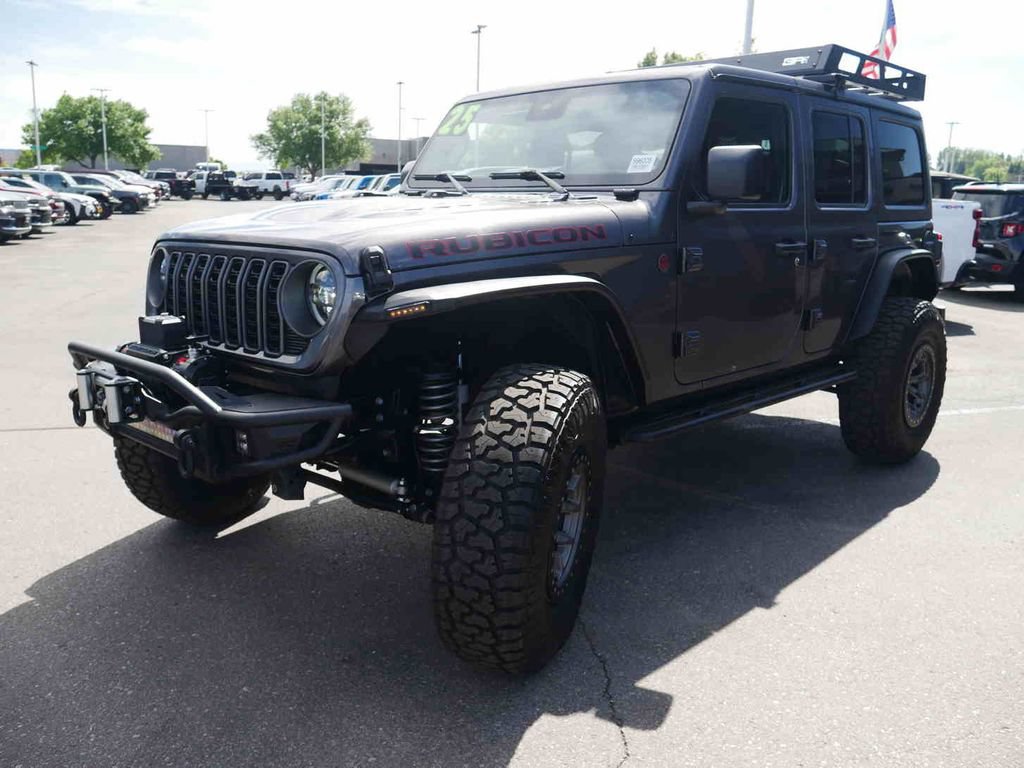 Used 2025 Jeep Wrangler Unlimited Rubicon AWD/4WD image 4