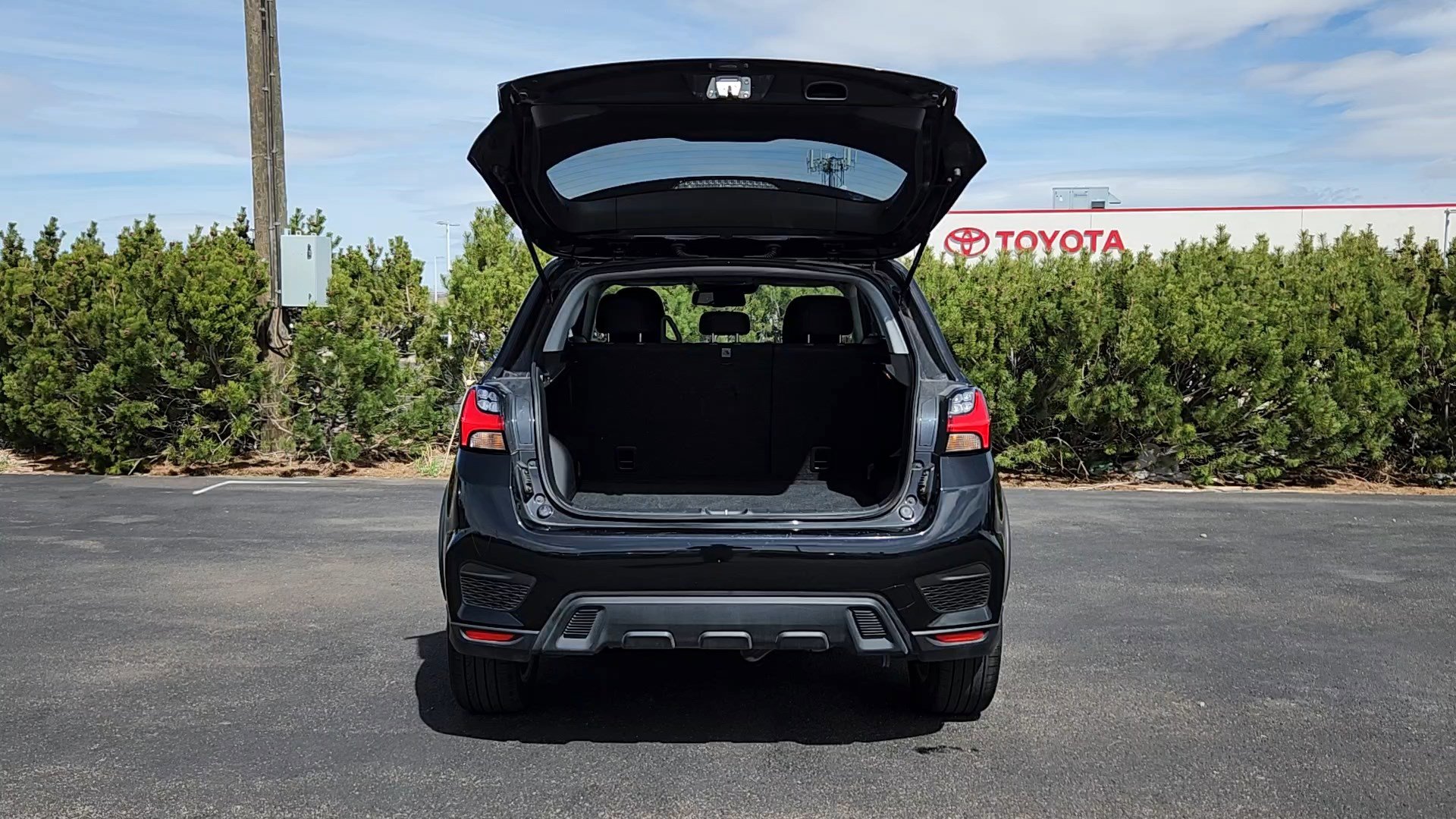 Used 2024 Mitsubishi Outlander Sport ES AWD/4WD image 18