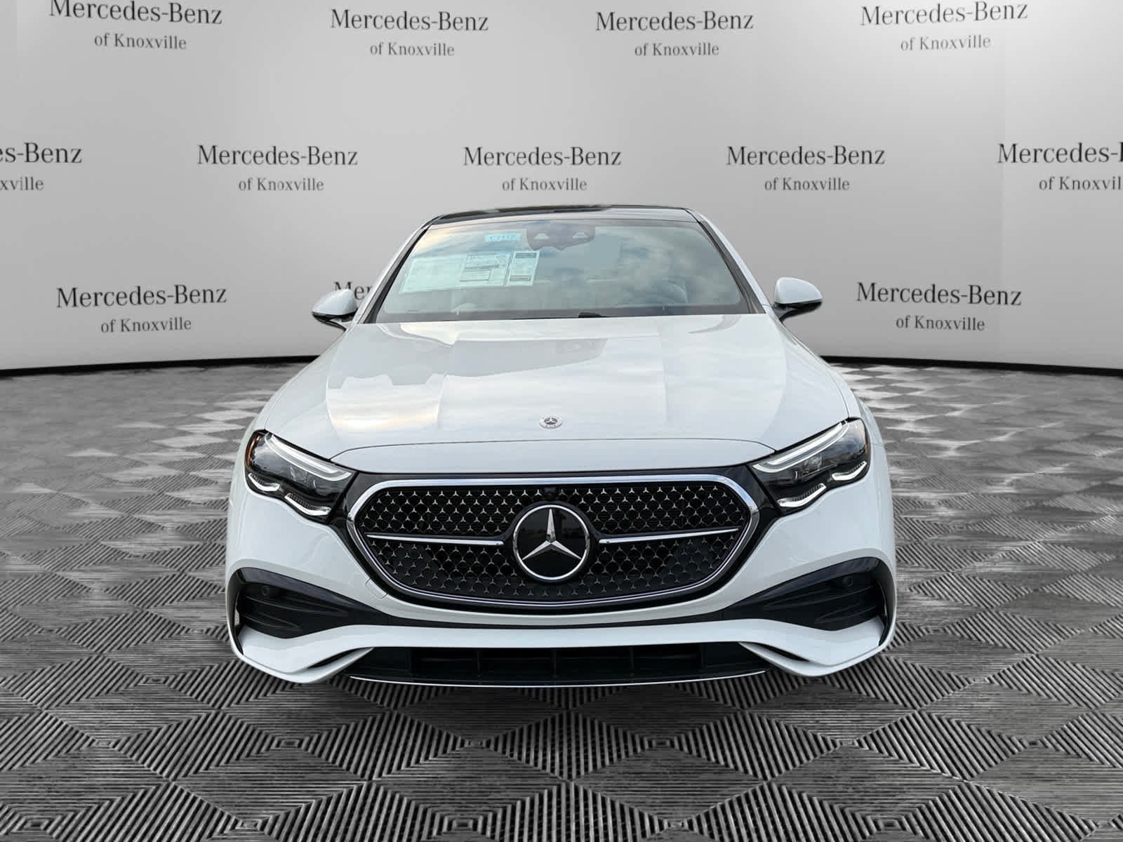 Used 2026 Mercedes-Benz E 350 4MATIC Sedan image 8