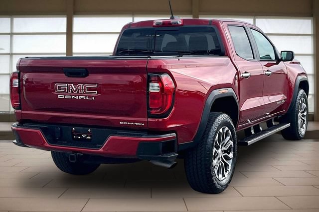 Used 2023 GMC Canyon Denali AWD/4WD image 2