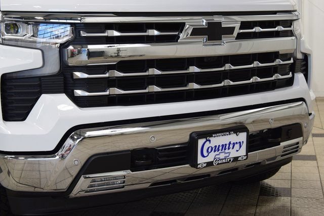 New 2026 Chevrolet Silverado 1500 LTZ w/ LTZ Premium Package AWD/4WD image 13