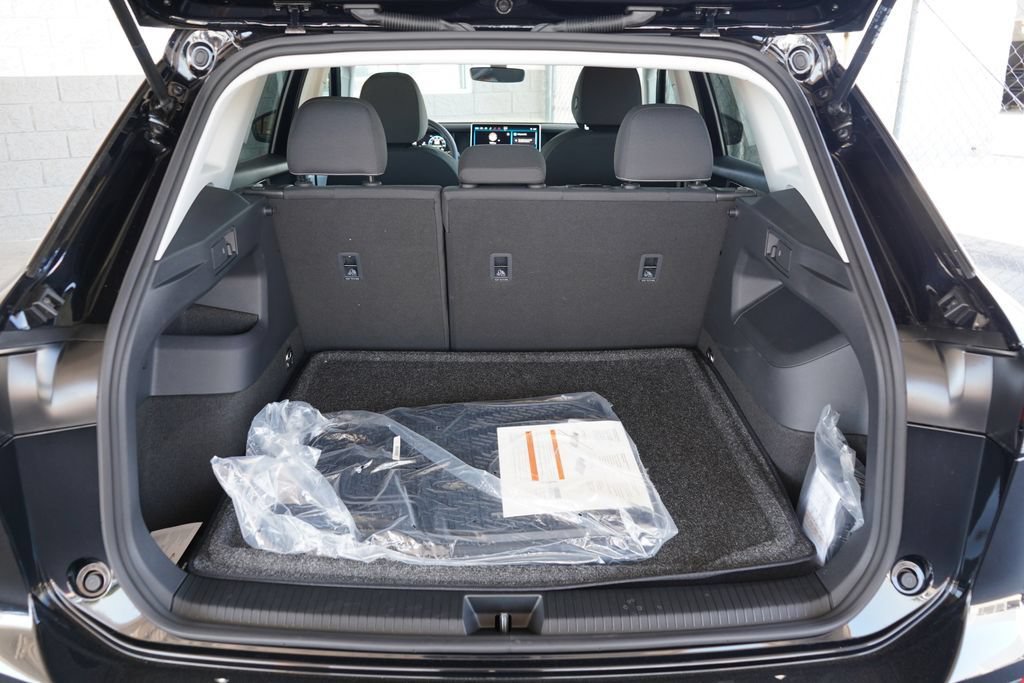 New 2026 Volkswagen Tiguan S FWD image 11