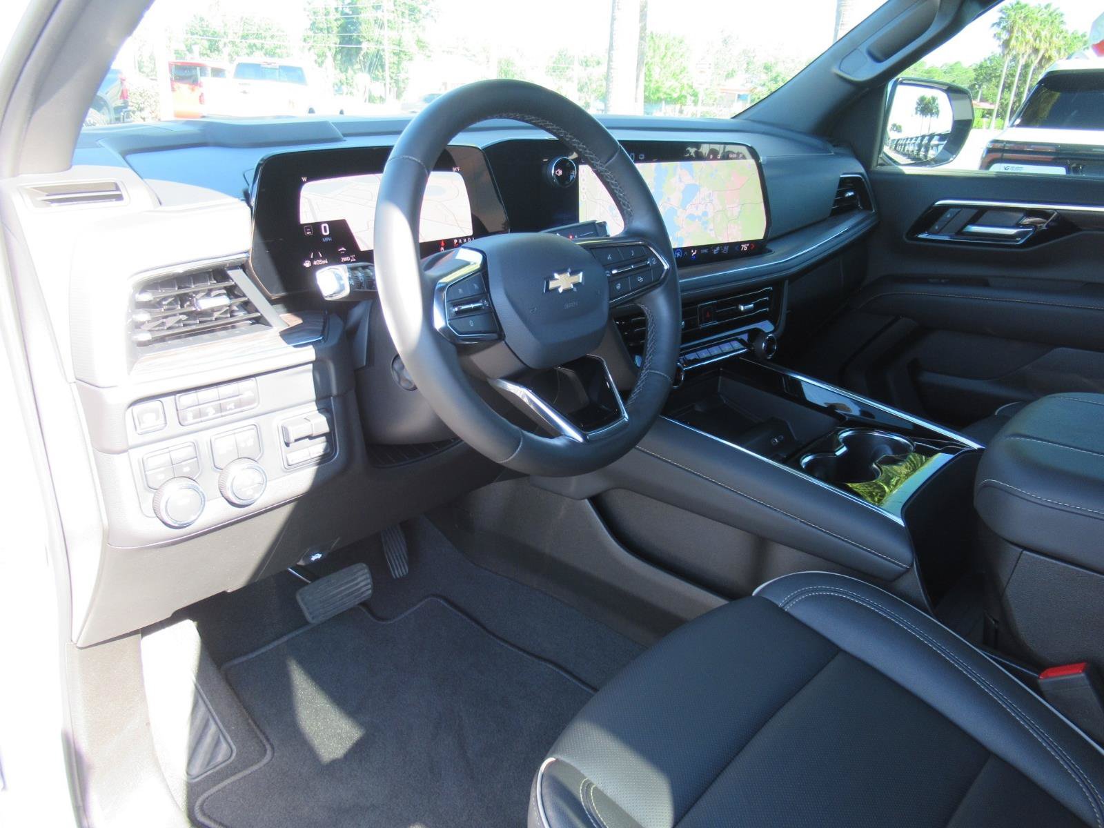 Used 2025 Chevrolet Tahoe Premier w/ Sun And Tow Package AWD/4WD image 18