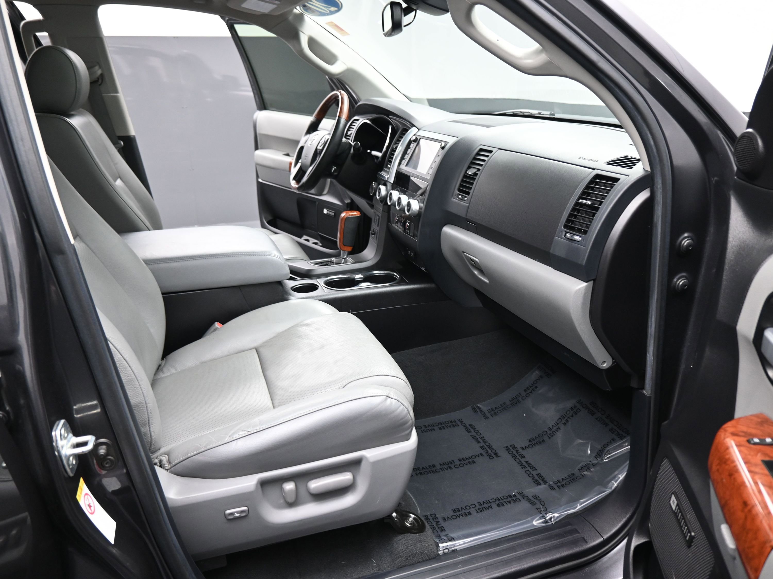 Used 2020 Toyota Sequoia Platinum image 20