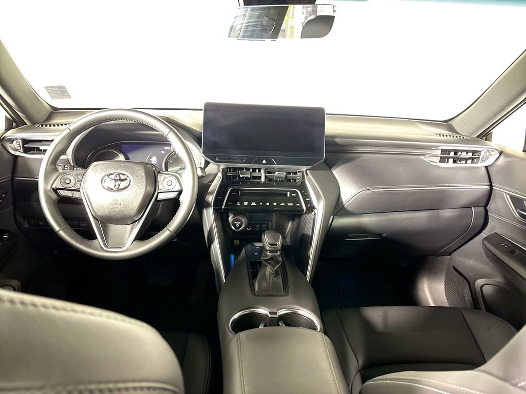 Used 2024 Toyota Venza Nightshade image 12