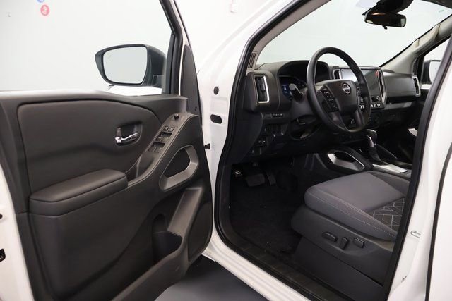 New 2025 Nissan Frontier SV image 6