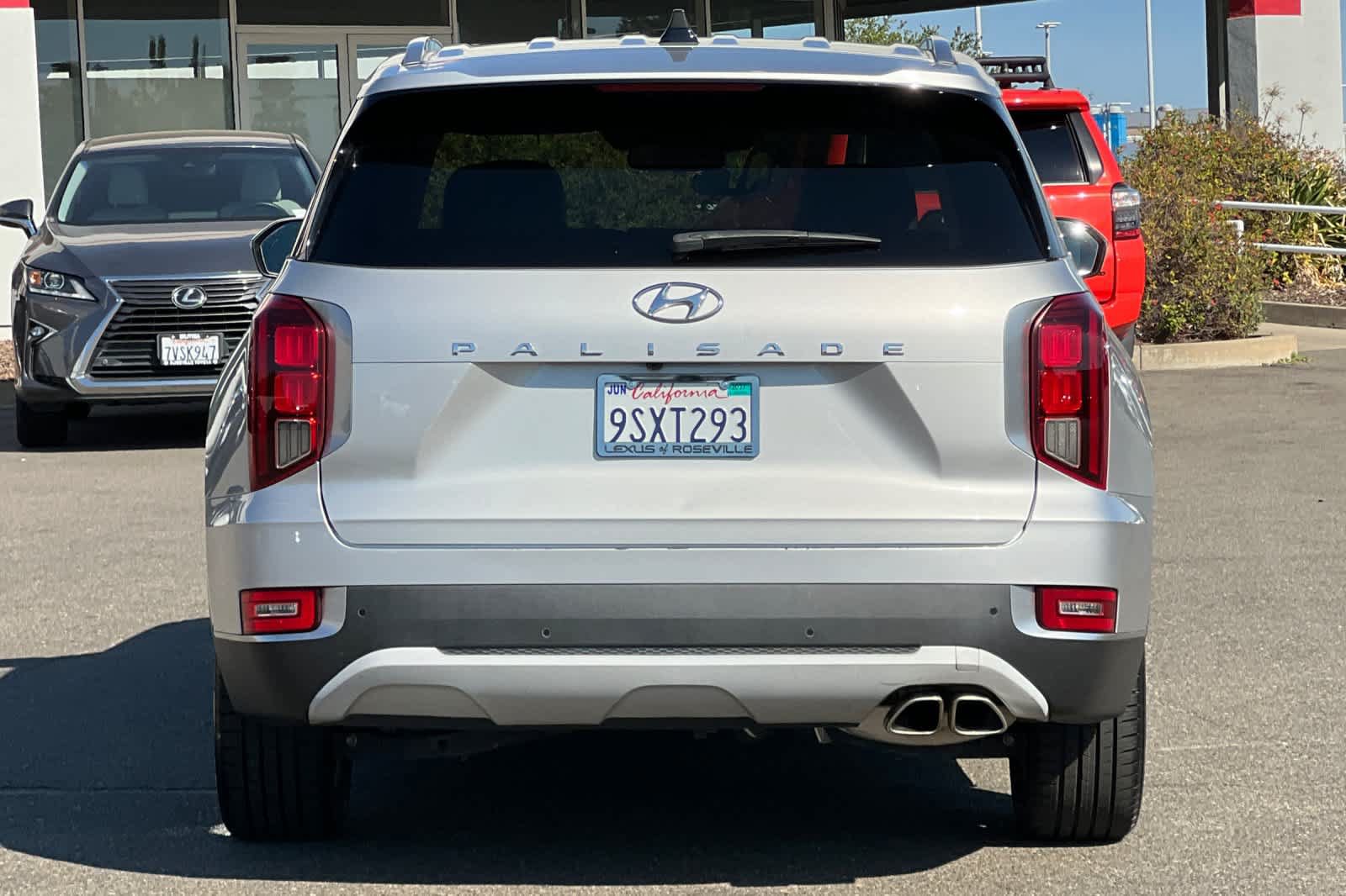 Used 2022 Hyundai Palisade SEL w/ Premium Package FWD image 8