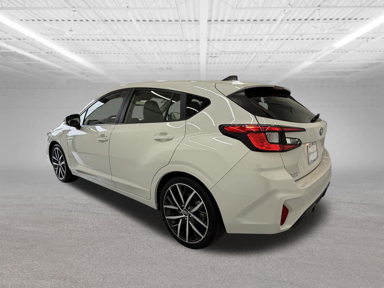 Used 2024 Subaru Impreza 2.0i Sport AWD/4WD image 3