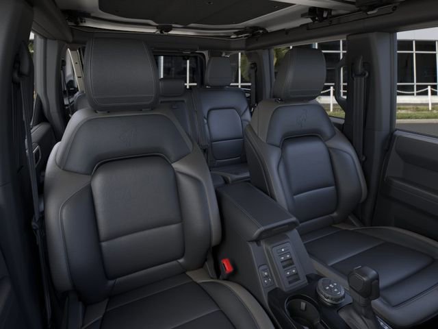 New 2026 Ford Bronco Outer Banks w/ Black Appearance Package AWD/4WD image 10
