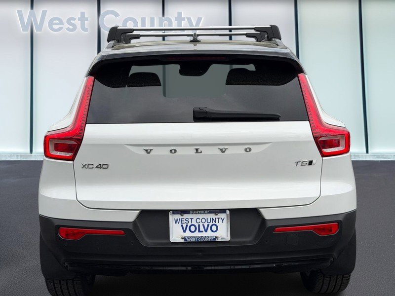 Used 2021 Volvo XC40 T5 R-Design w/ Advanced Package image 6